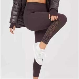 Offline by Aerie Brown Leopard Cheetah Mesh Leg Details Leggings Comfy Work S29